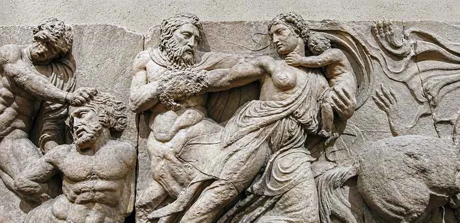 Efsaneye göre, kentaurlar [Yunan mitolojisinde yarı insan yarı at görünümlü yaratıklar] Lapitlerin kralı Pirithous ve gelini Hippodameia'nın düğün ziyafetine davet edilirler. 